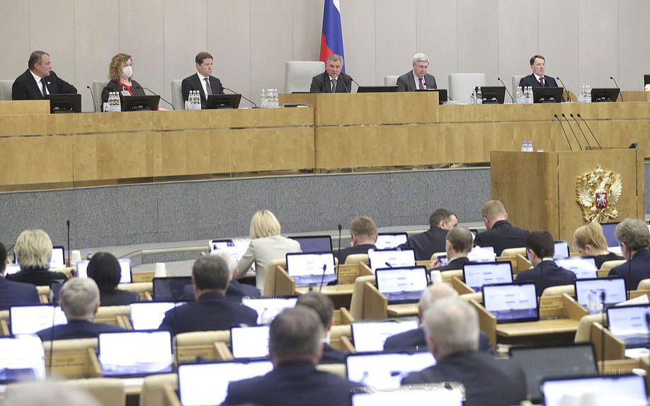 Госдума одобрила перенос сроков предустановки российского ПО на гаджеты