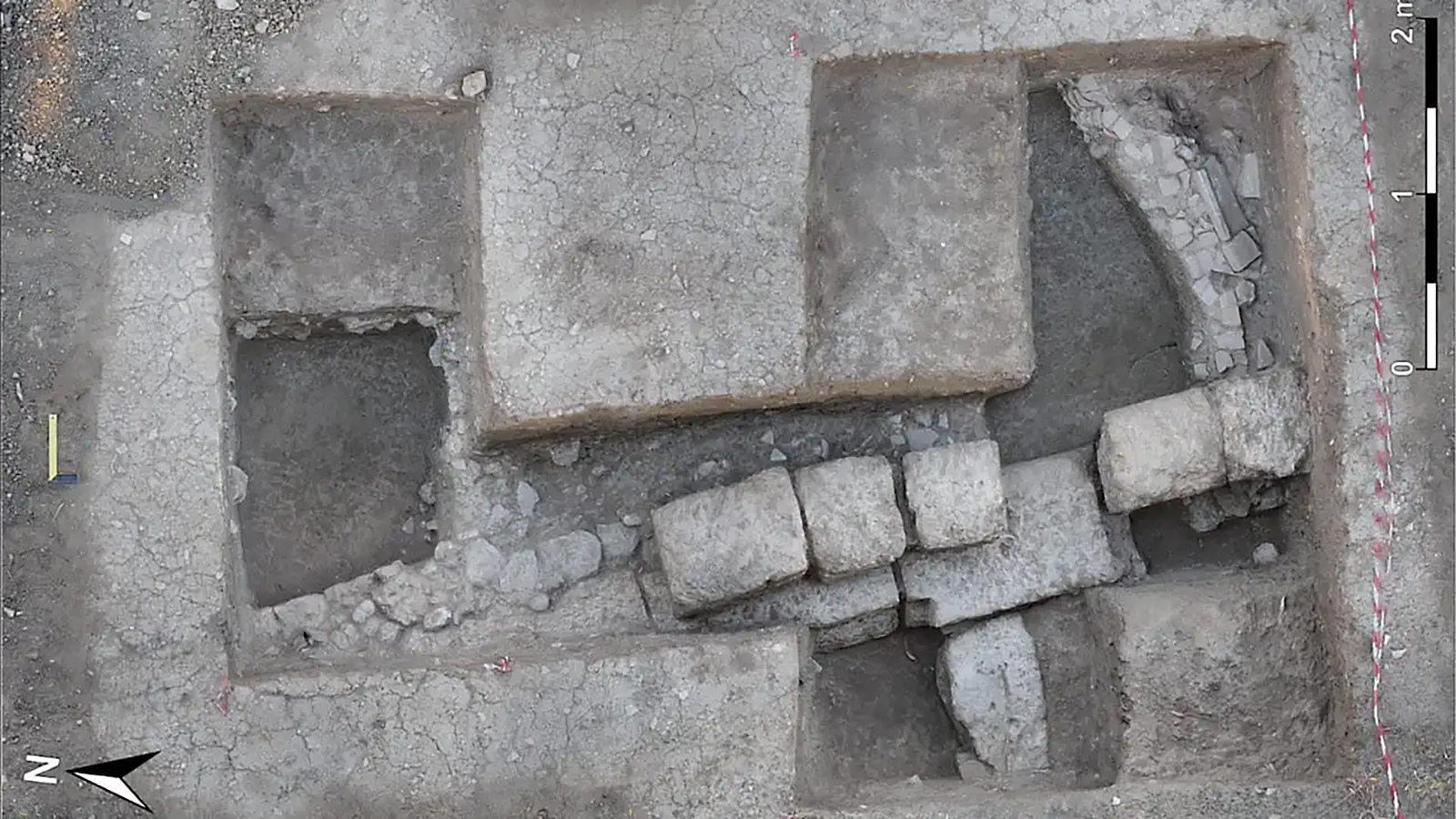<p>3D-реконструкция подземной&nbsp;траншеи с изображением&nbsp;останков стены, обнаруженной&nbsp;в Долине храмов</p>