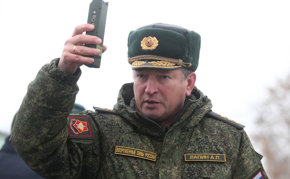 «Фонтанка» назвала Лапина кандидатом в главы нового военного округа"/>













