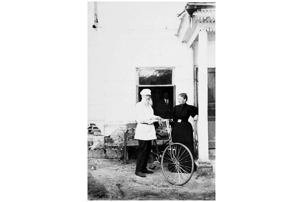 Лев Толстой с женой Софьей в 1895 году