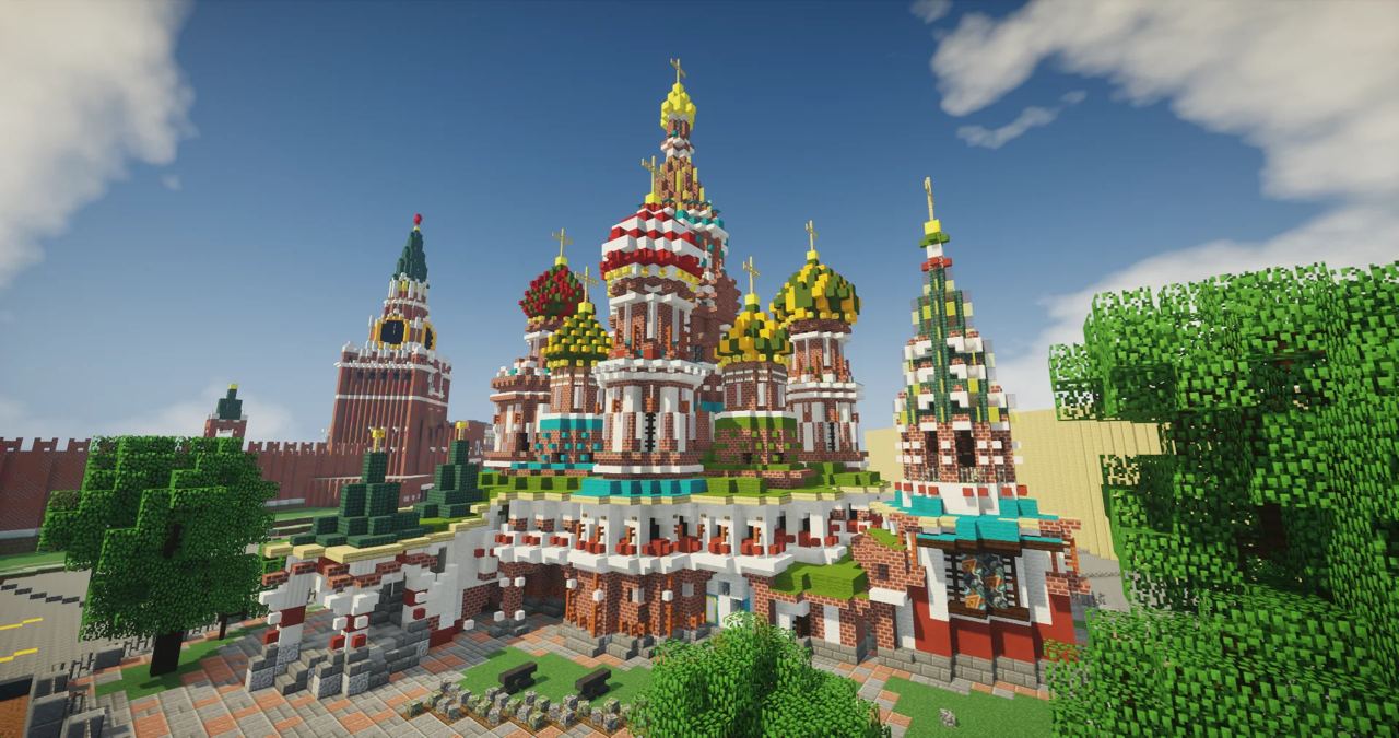 Собор Василия Блаженного, построенный в Minecraft