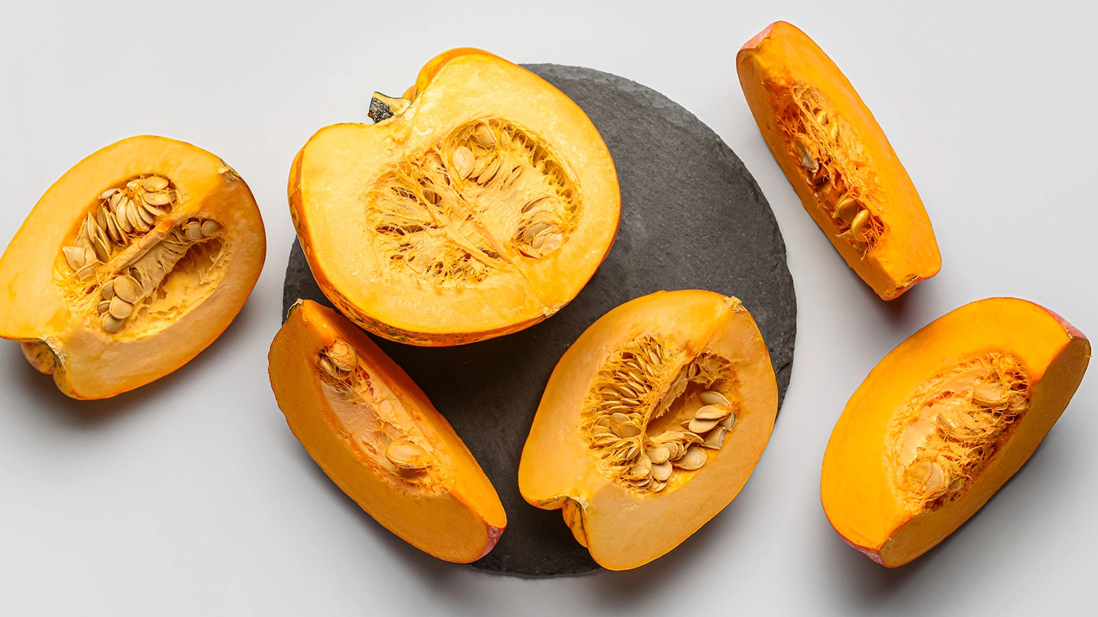 Топ-5 полезных свойств сырой тыквы и кому не рекомендуется ее есть