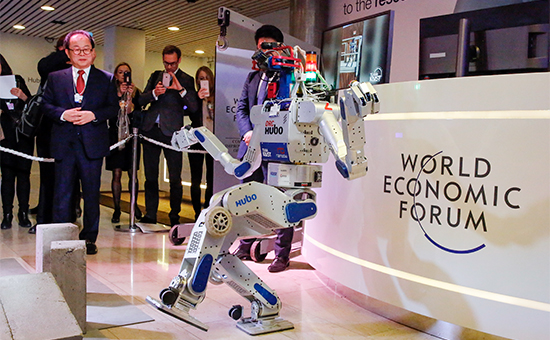 Презентация&nbsp;многофункционального человекоподобного робота HUBO на Всемирном экономическом форуме в Давосе