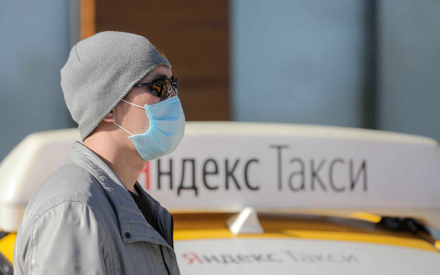 Власти Москвы попросили агрегаторы такси снизить комиссию для водителей