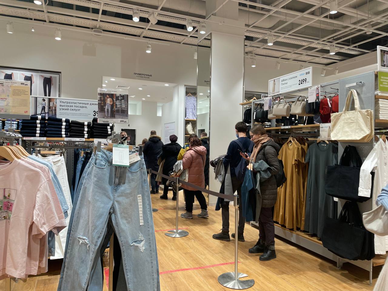 «Нашествие корейских брендов»: что будет с рынком одежды в Перми?