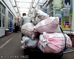 Москвичи не могут решить, нужны ли столице вещевые рынки