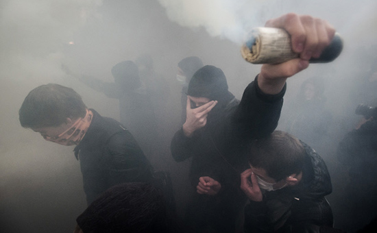 Демонстранты в центре Киева, 2012 год



