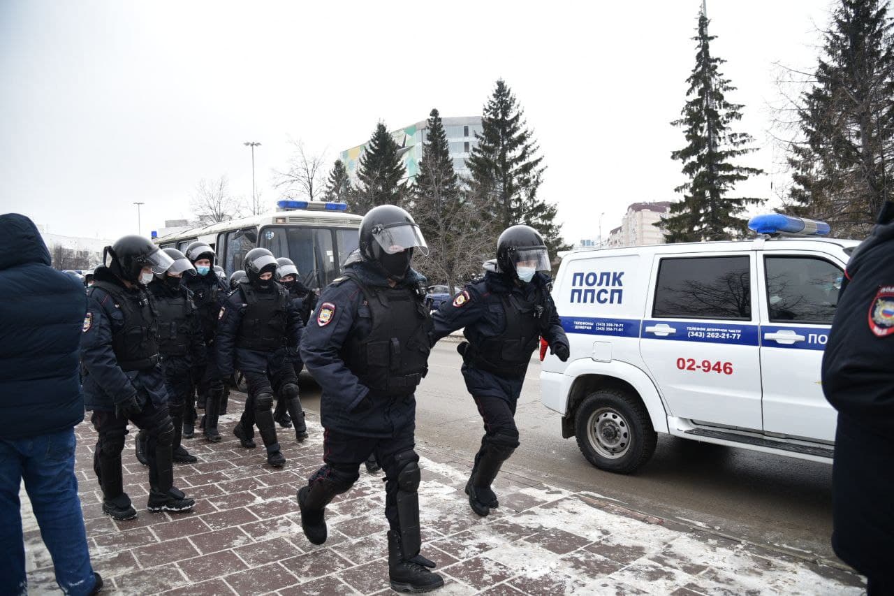 Акция в поддержку Навального превратилась в четырехчасовое шествие