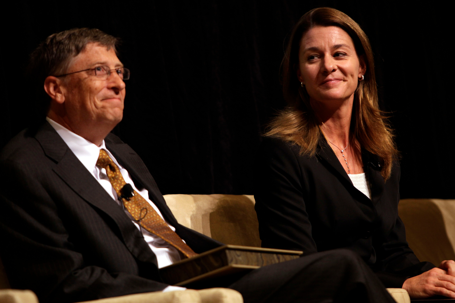 Билл и Мелинда Гейтс получают награду Джеймса Уильяма Фулбрайта в Библиотеке Конгресса в Вашингтоне, 2010 год