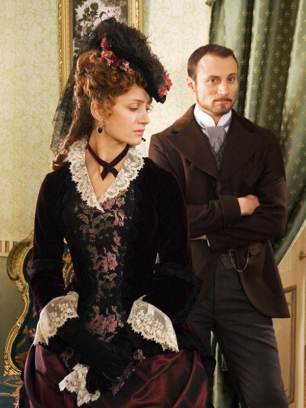 Виктория Исакова и Анатолий Белый в сцене из фильма режиссера Юрия Мороза &laquo;Братья Карамазовы&raquo; по роману Достоевского, 2006 год