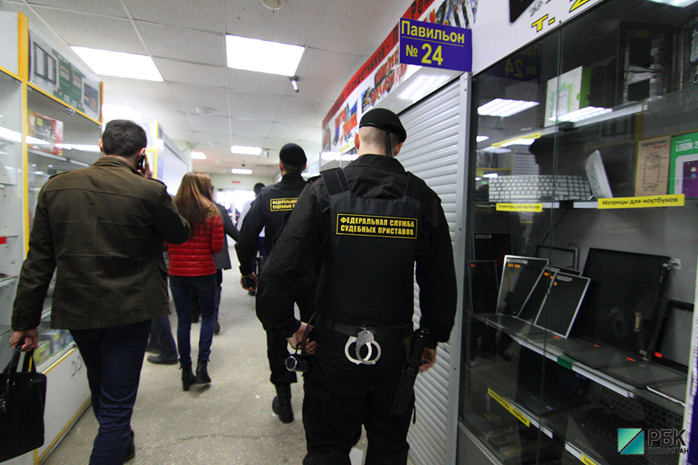 Уголовное дело в отношении экс-пристава возбудили в Татарстане