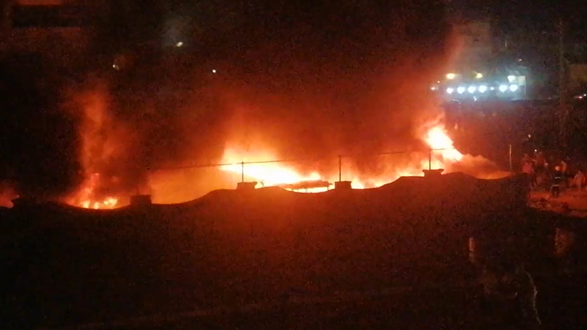 Пожар в ковидной больнице в Ираке, где погибли более 50 человек. Видео