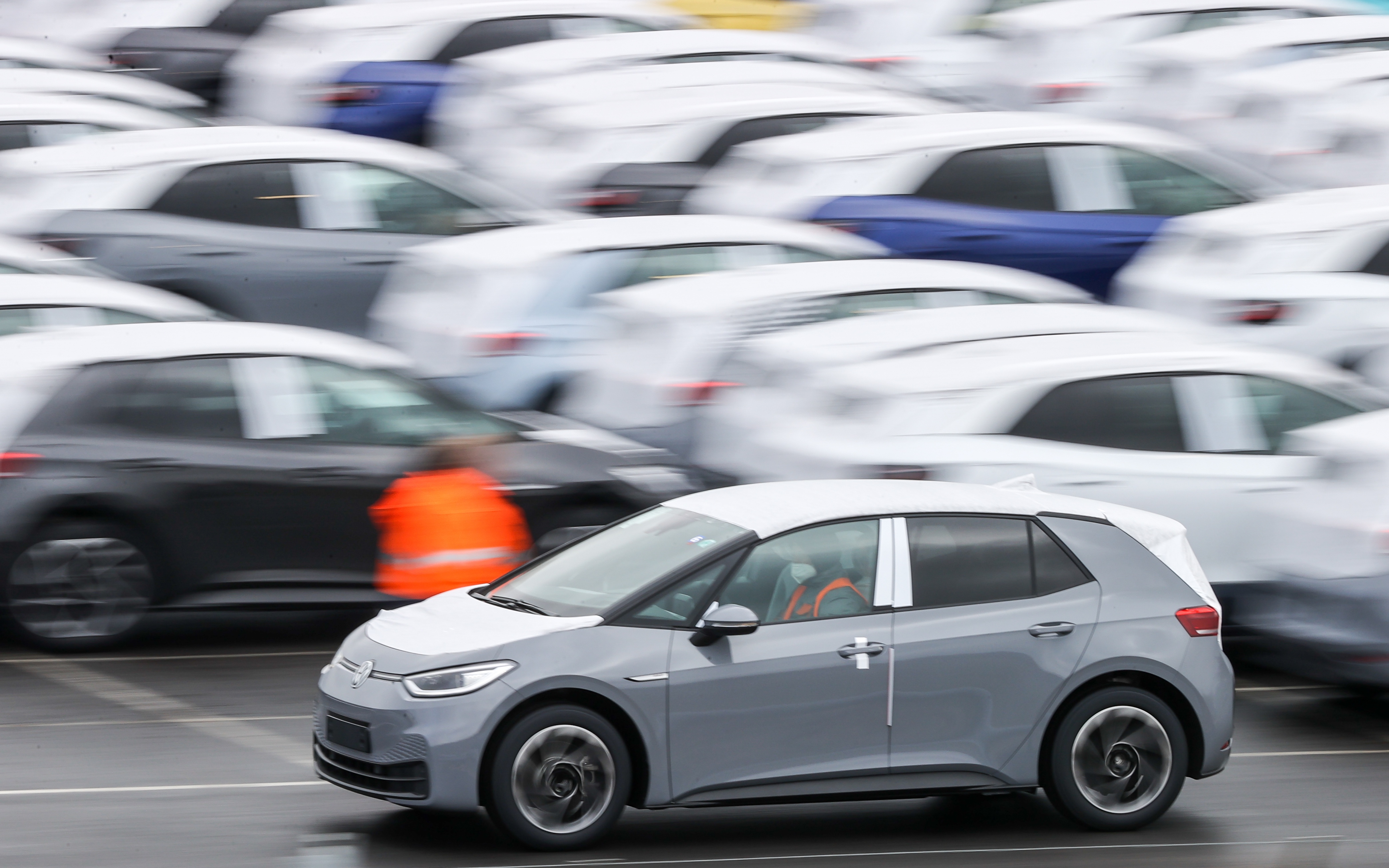 Власти Тюбингена хотят в несколько раз повысить стоимость парковки для владельцев тяжелых автомобилей