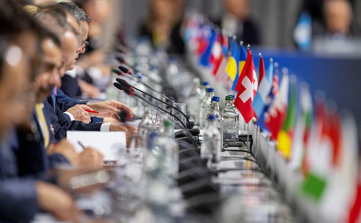 Urs Flueeler / Reuters