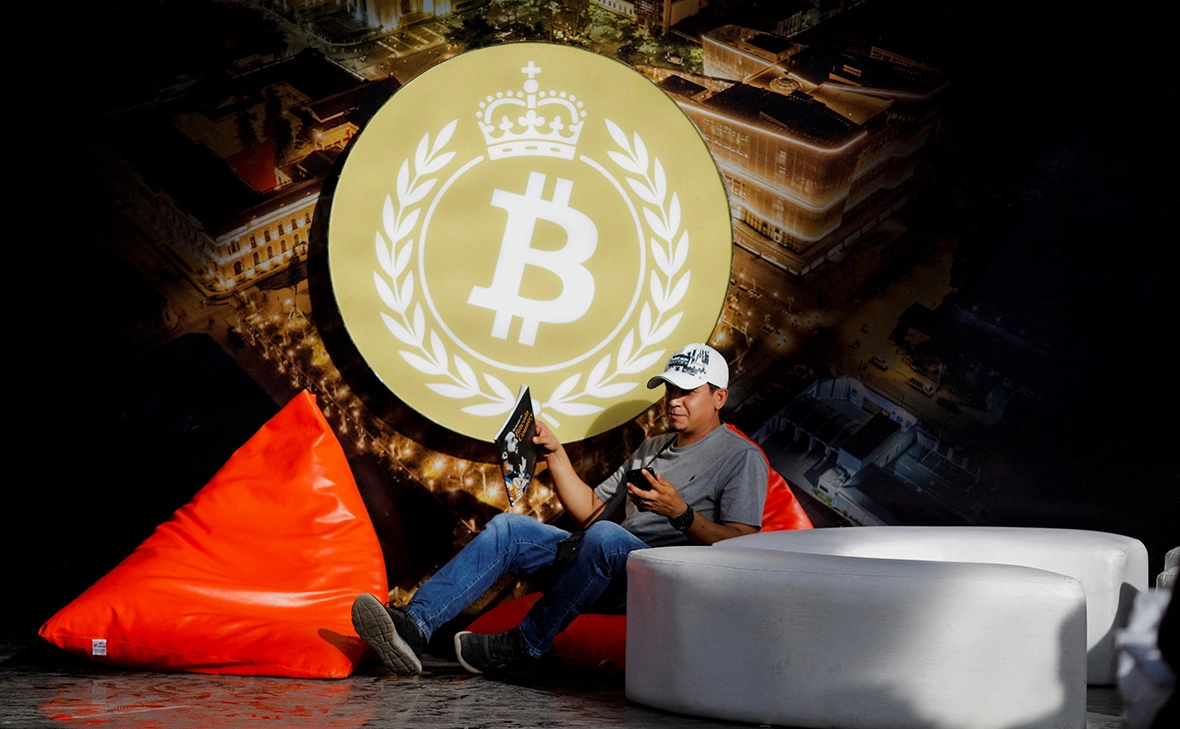 Jose Cabezas / Reuters