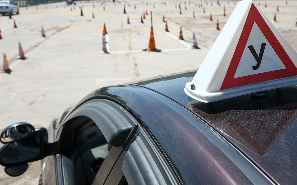 В Москве ученик автошколы ударил ножом своего инструктора по вождению