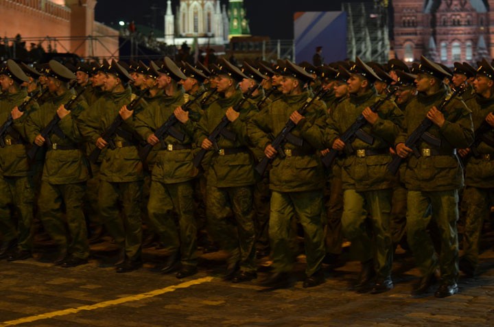 Танки в Москве: Завершилась ночная репетиция Парада Победы. Фото