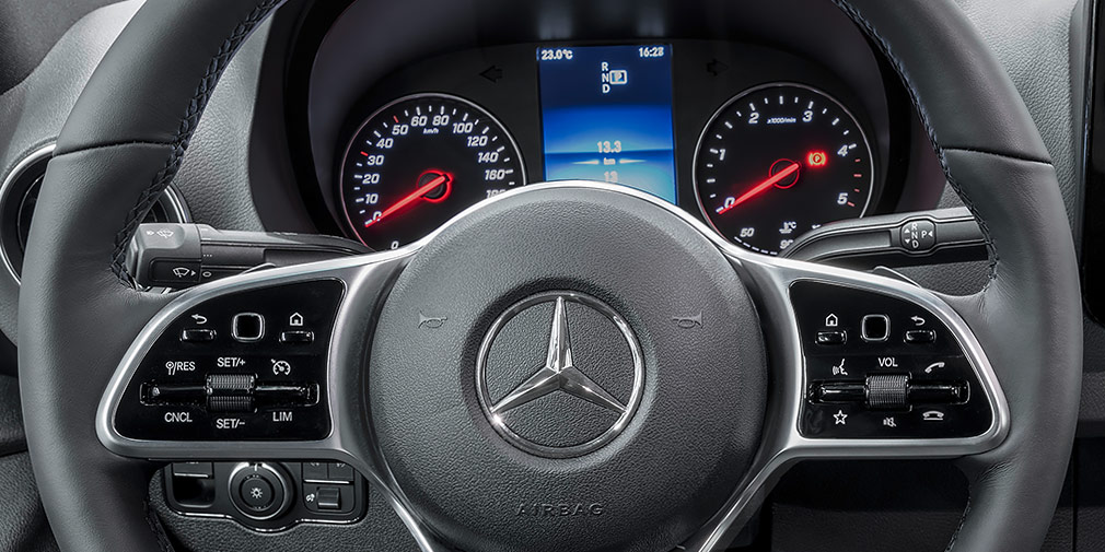 Электричество и тачпады: каким будет новый Mercedes Sprinter