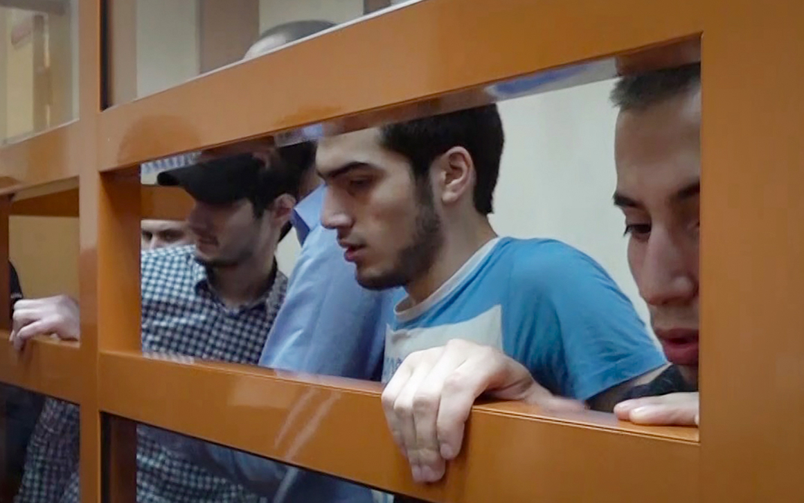 В Москве суд дал до 15 лет тюрьмы членам ячейки ИГ за подготовку теракта