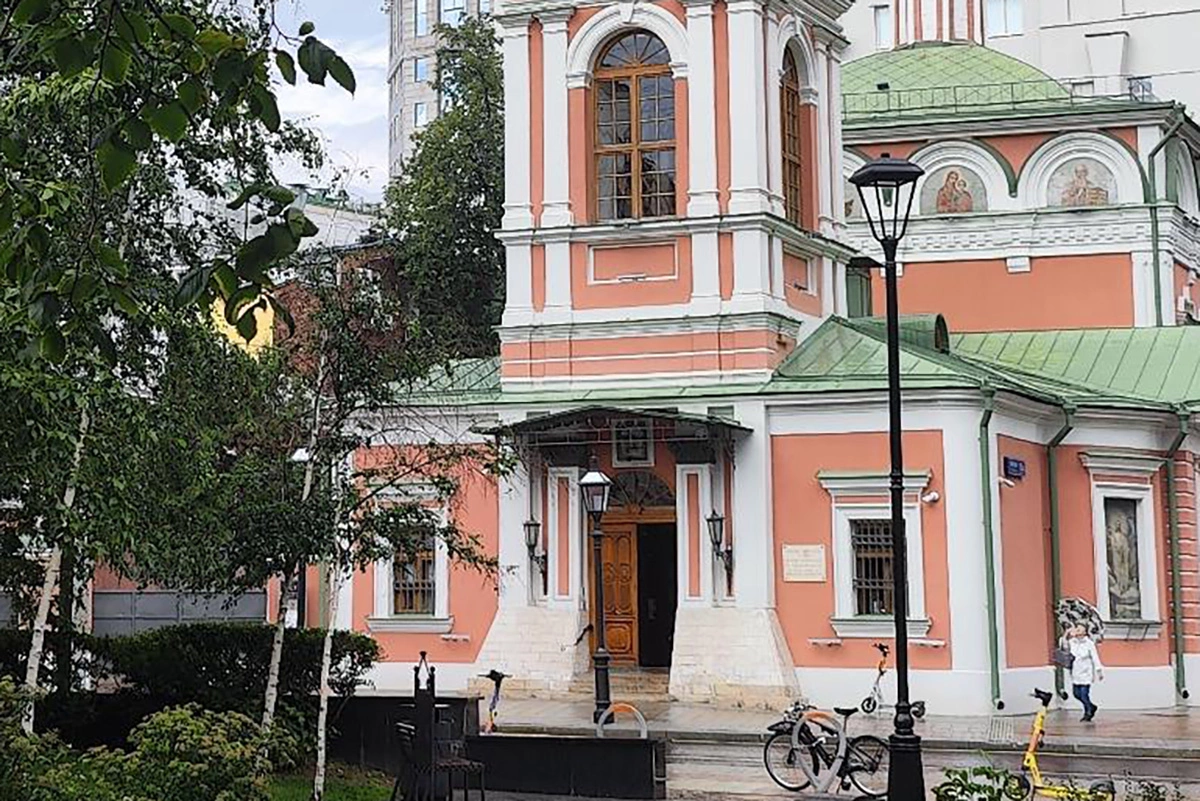 Храм Воскресения Словущего на Успенском Вражке