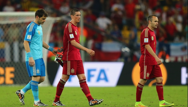 Сборная Испании рассталась с шансами на выход в плей-офф уже после матча второго тура с Чили 