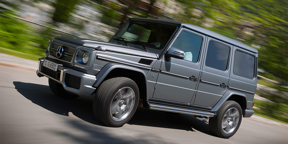 Mercedes-AMG G 65 (300 000 руб. в год) 

На текущий момент &laquo;Гелендваген&raquo;, доработанный подразделением AMG, &mdash; самый дорогой и мощный внедорожник в России. Топ-версия G65 стоит дороже 21 млн рублей. Она оснащена мотором V12 мощностью 630 л.с., следовательно, транспортный налог составляет 300 тыс. рублей. В список роскошных автомобилей включена даже самая простая дизельная версия G 350d (245 л.с.), но транспортный налог на нее будет мизерный &mdash; 36&nbsp;750 рублей.
