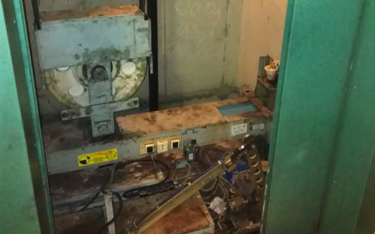 После падения лифта в многоэтажке в Москве пострадали трое полицейских