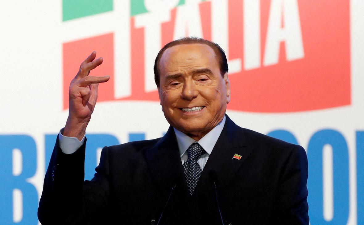 Берлускони заявил, что Европу мало кто принимает в расчет"/>













