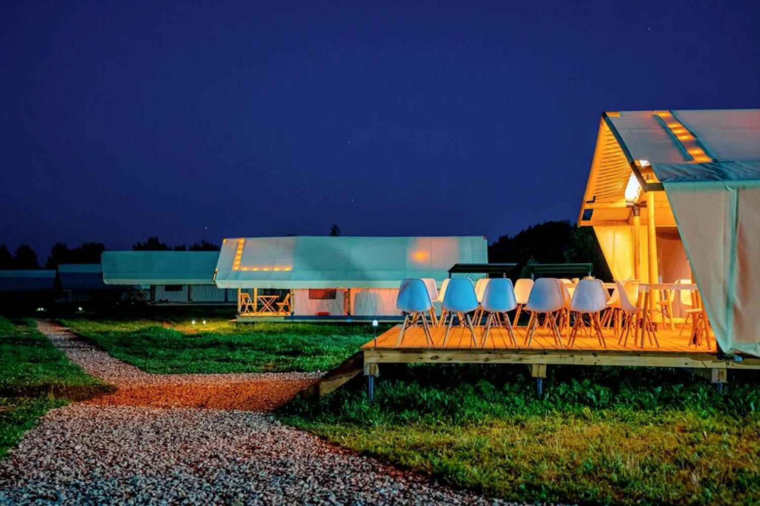 «Носороги»