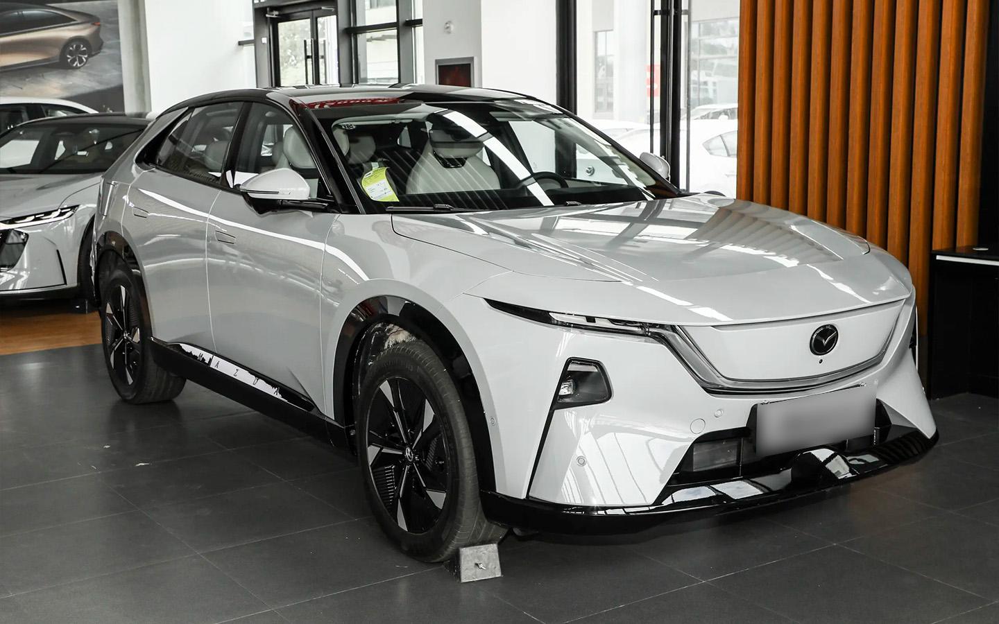 Новый кроссовер Mazda EZ-60 появился в России. Цена и характеристики