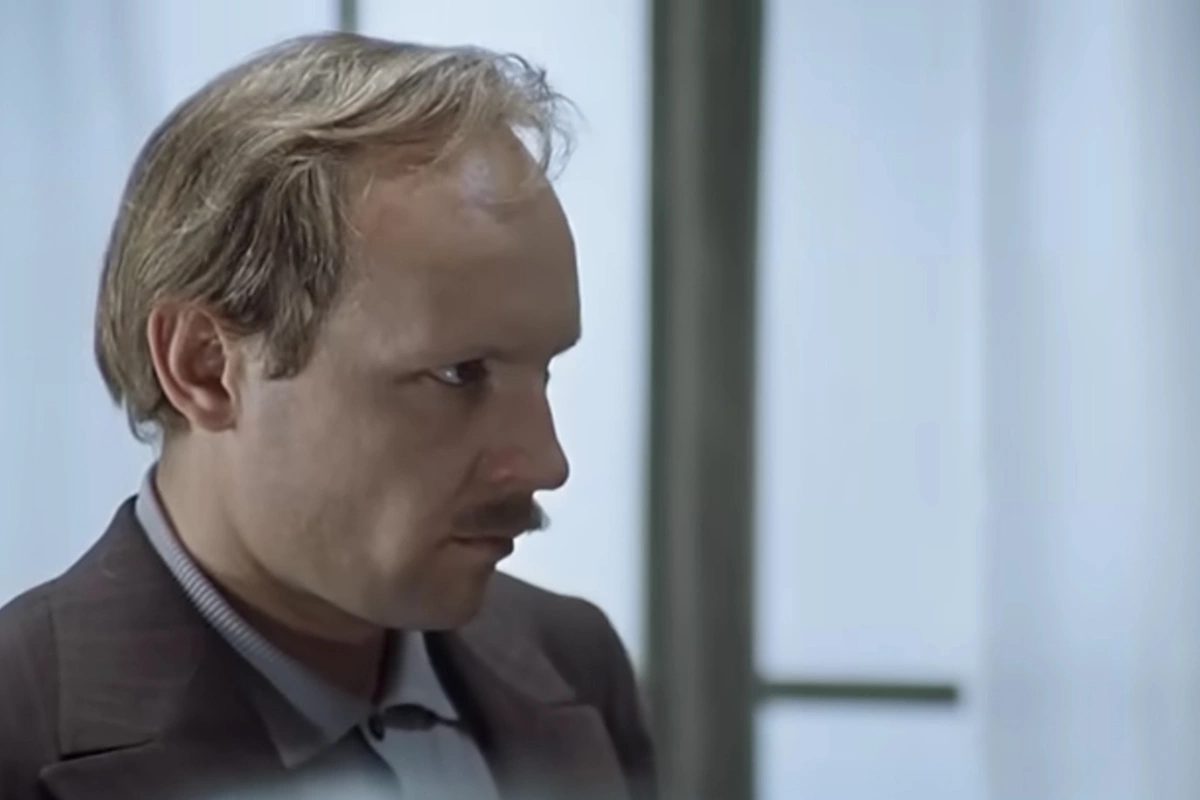 Кадр из фильма «Служебный роман» (1977), режиссер Эльдар Рязанов