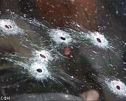 Боевики ФАТХ обстреляли машину министра от "Хамас"
