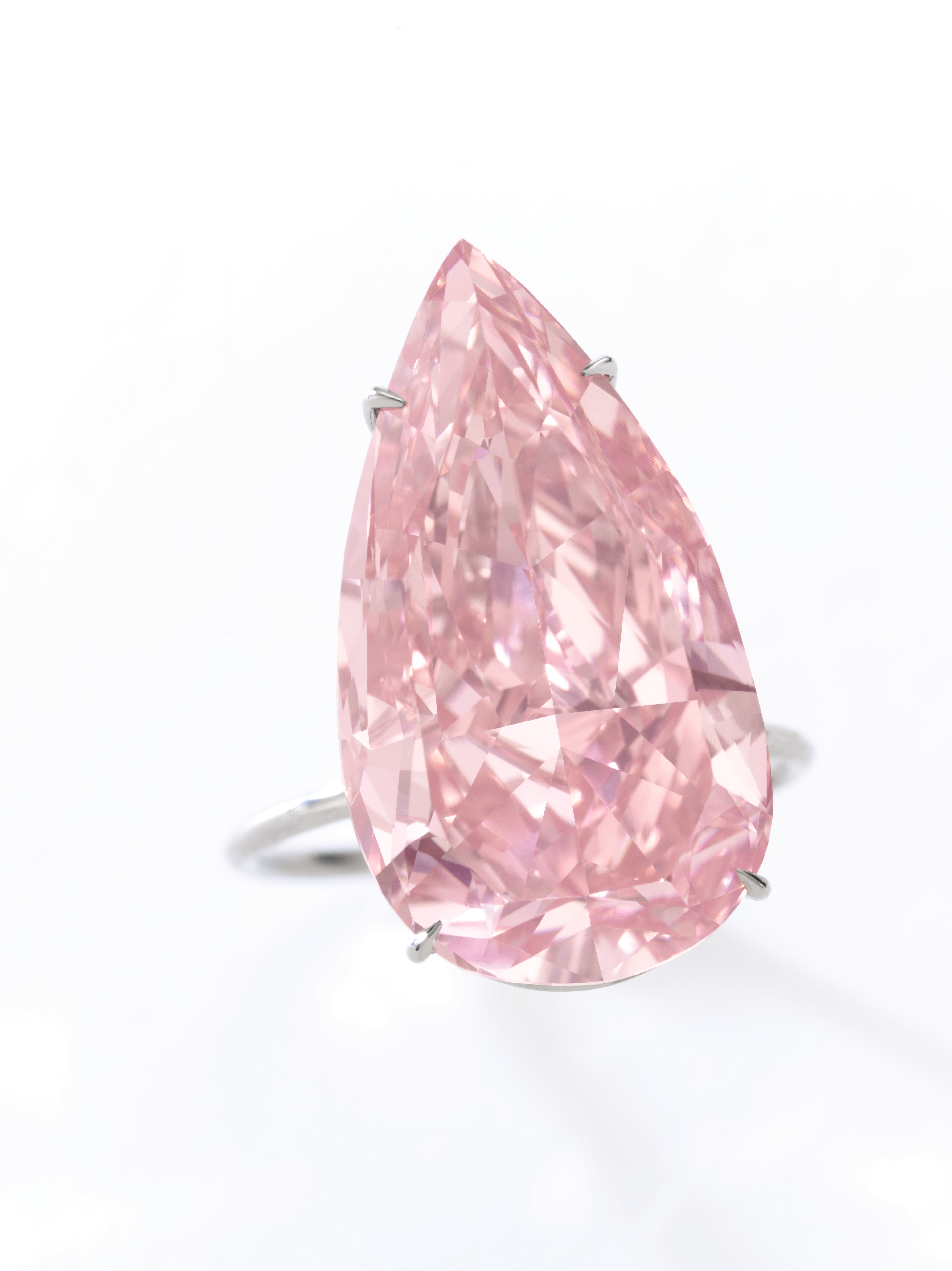 Кольцо с бриллиантом Unique Pink
