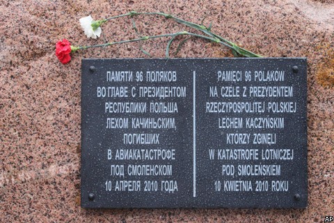 Россия и Польша вспоминают жертв катастрофы под Смоленском