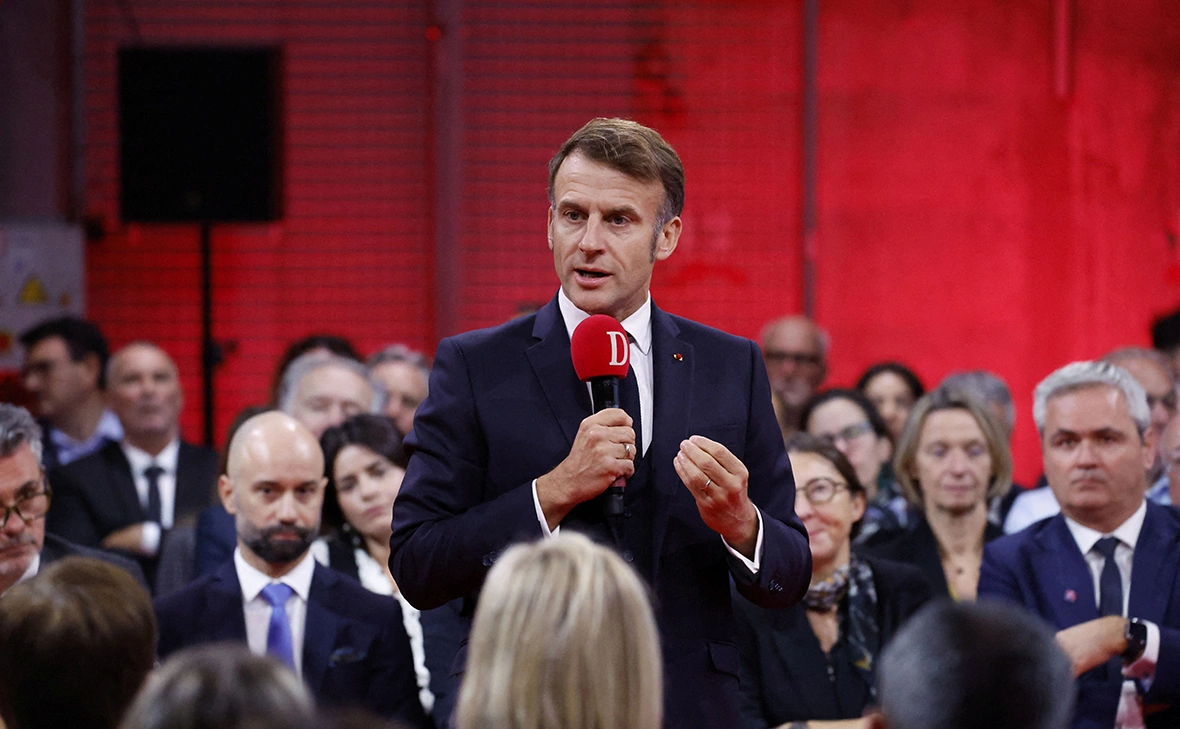 Guillaume Horcajuelo / Reuters