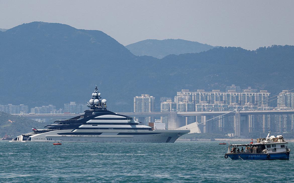 Гонконг не нашел причин для санкций против «яхты Мордашова»