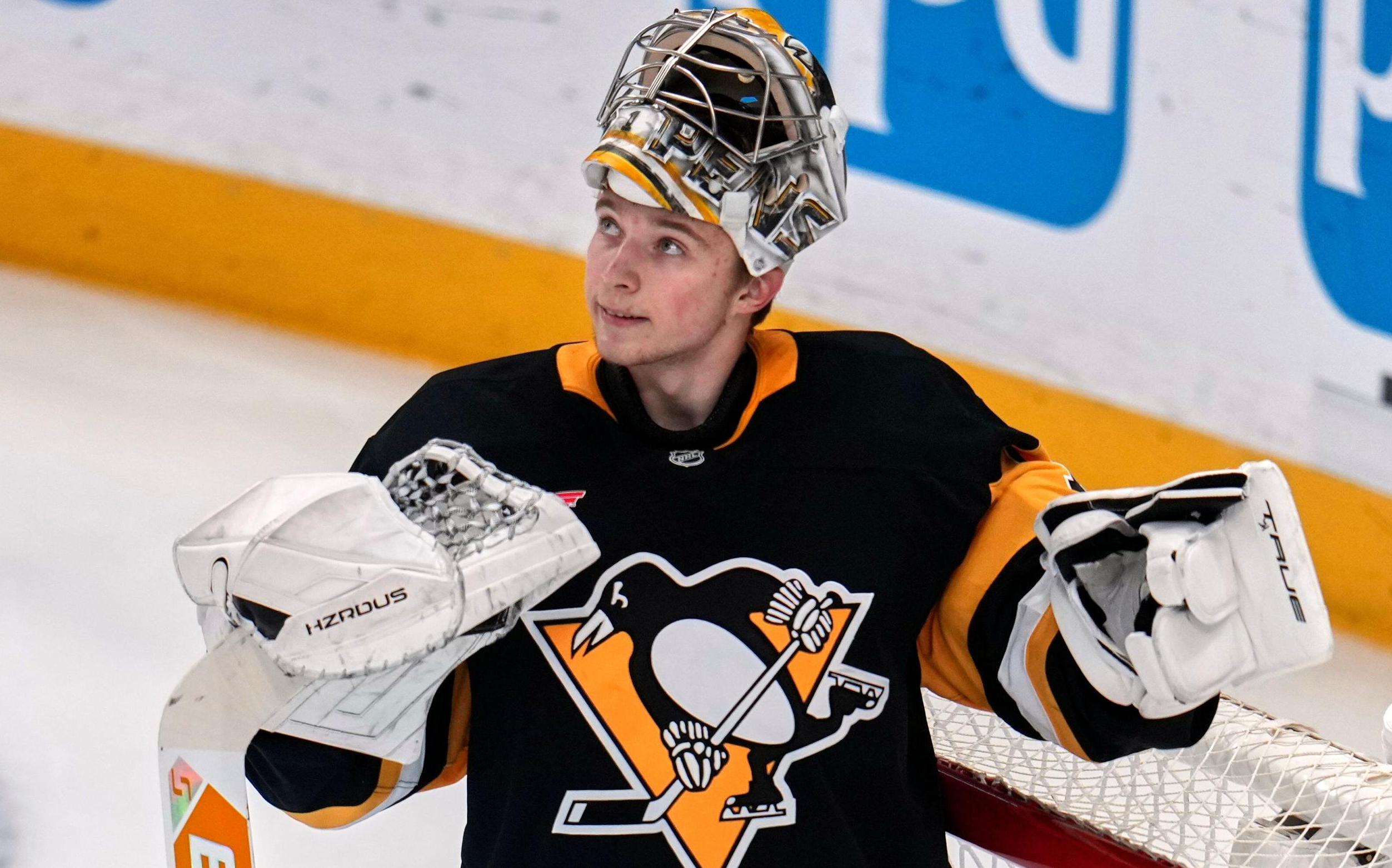 Российский дебютант-вратарь вошел в тройку лучших игроков дня в НХЛ