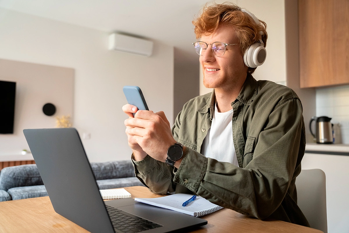 Как зумеры используют нейросети. Почему ИИ — второй друг, а не инструмент