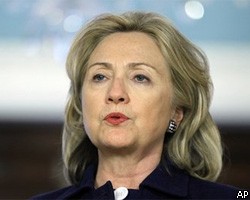 Х.Клинтон прерывает отпуск из-за Ливии