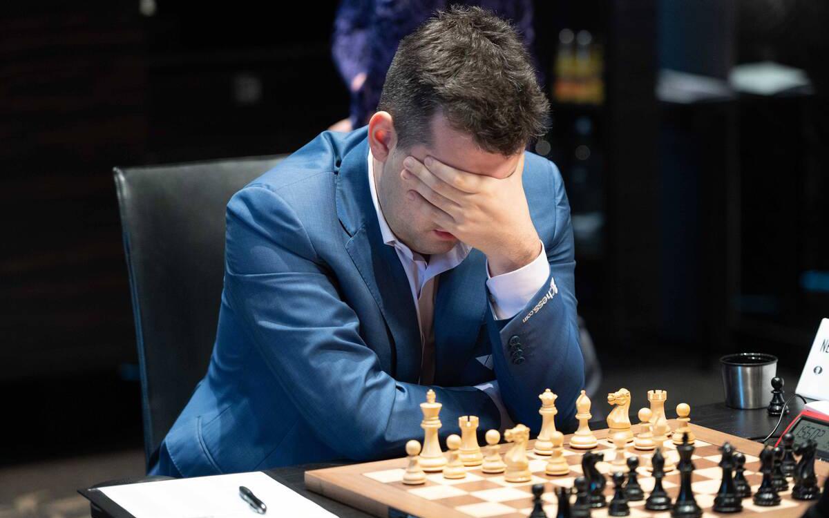 Непомнящий потерял одну позицию в рейтинге FIDE