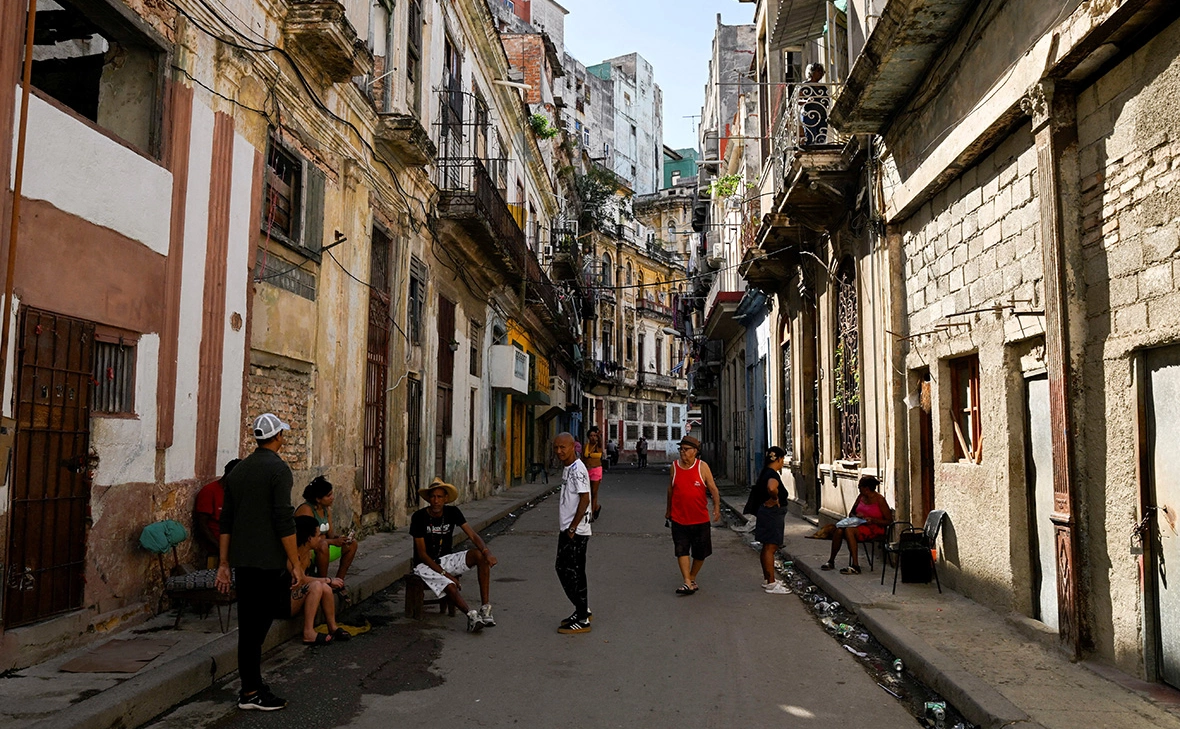 Norlys Perez / Reuters