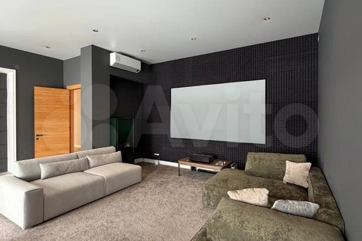 Как выглядят самые дорогие продающиеся в мегаполисах России дома