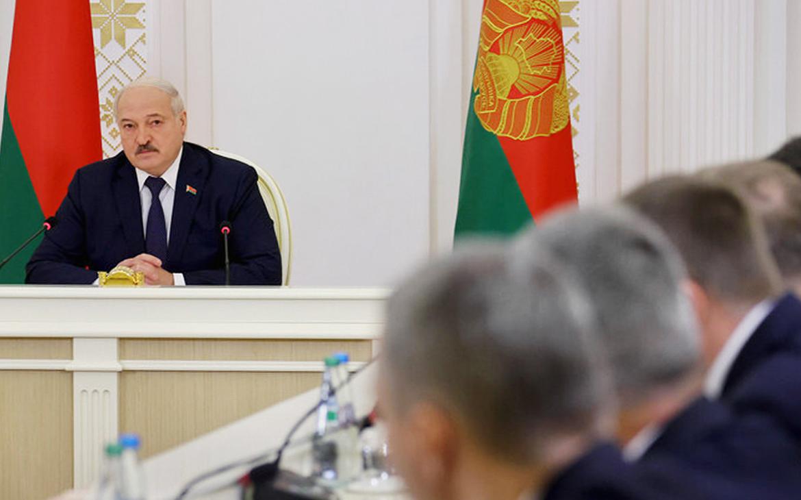 Лукашенко предложил народу «делать, что говорят» ради спокойной жизни