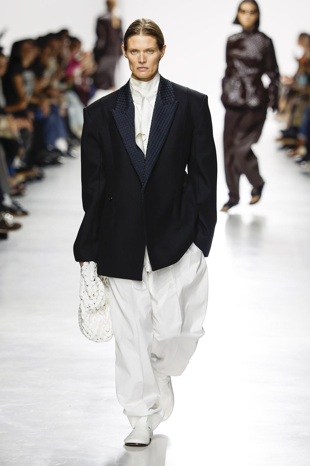 Показ Bottega Veneta, весна-лето 2026