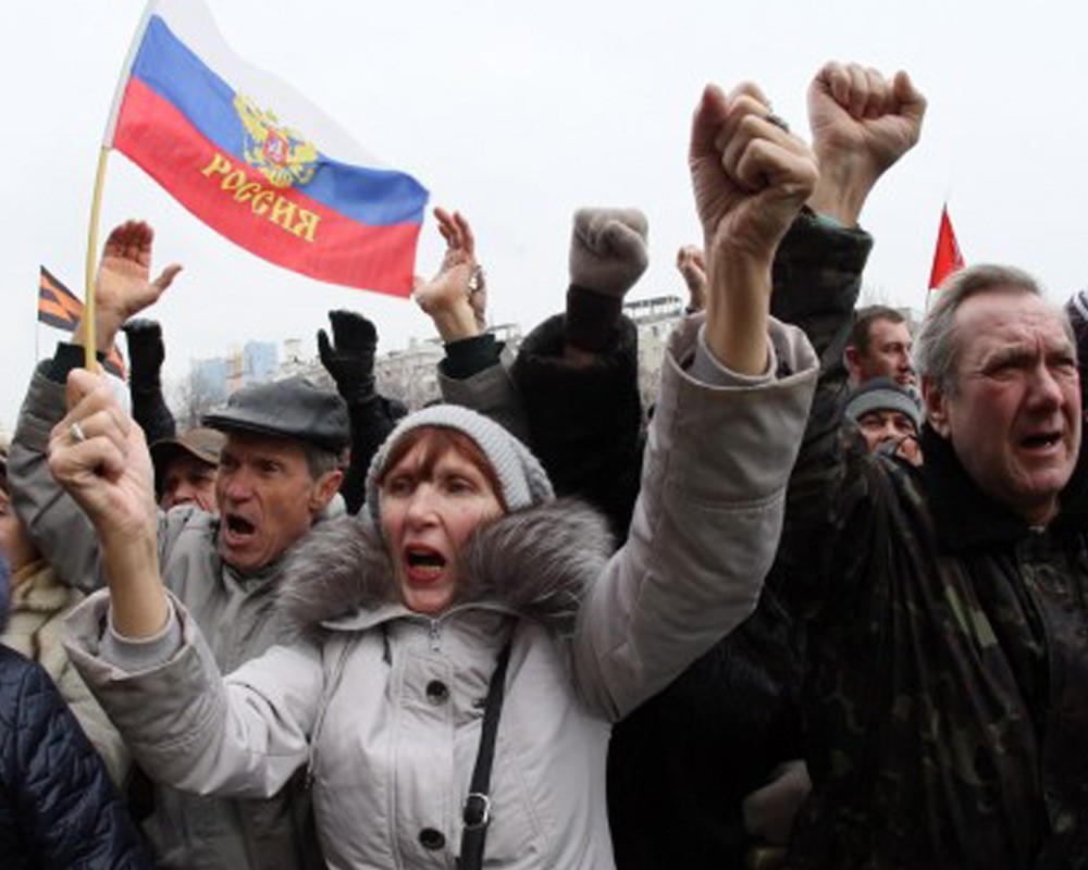 Волгоградцы вышли на митинг против фашизма на Украине