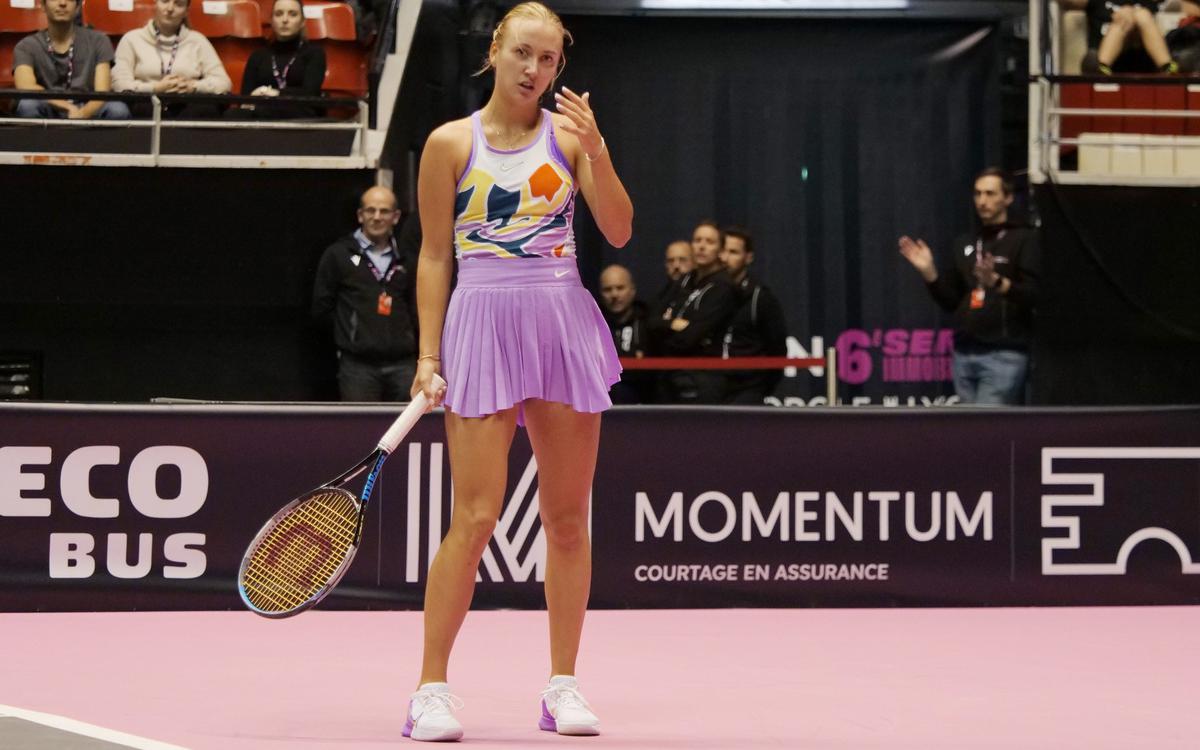 Российская теннисистка проиграла бывшей украинке в четвертьфинале в Лионе