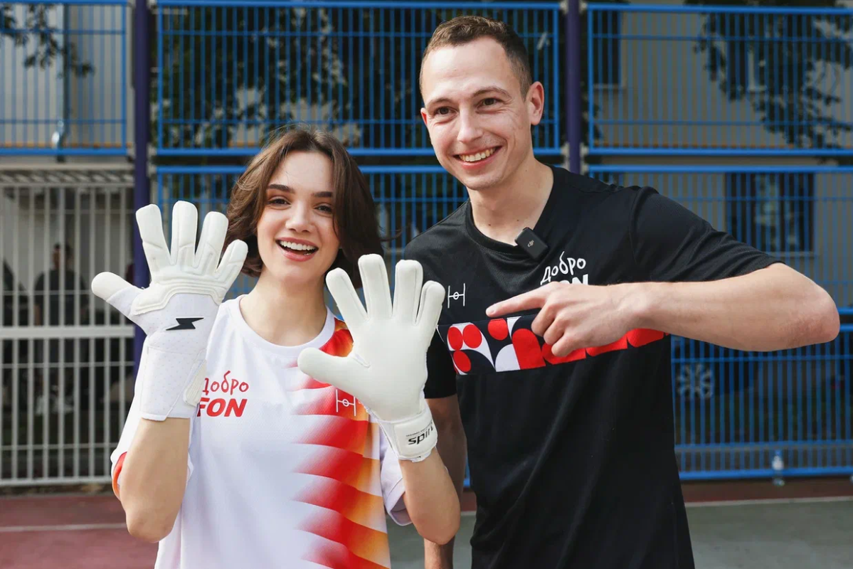 Звезды спорта и шоу-бизнеса сыграли в футбол в поддержку Фонда Хабенского