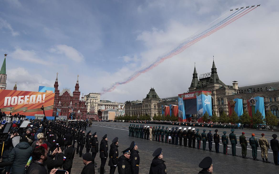 Вещание латвийских телеканалов прервали кадры парада Победы в Москве