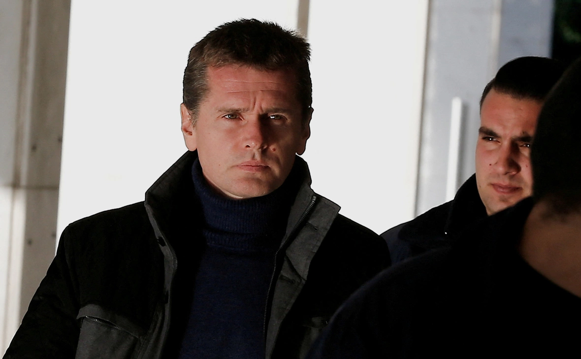 Costas Baltas / Reuters