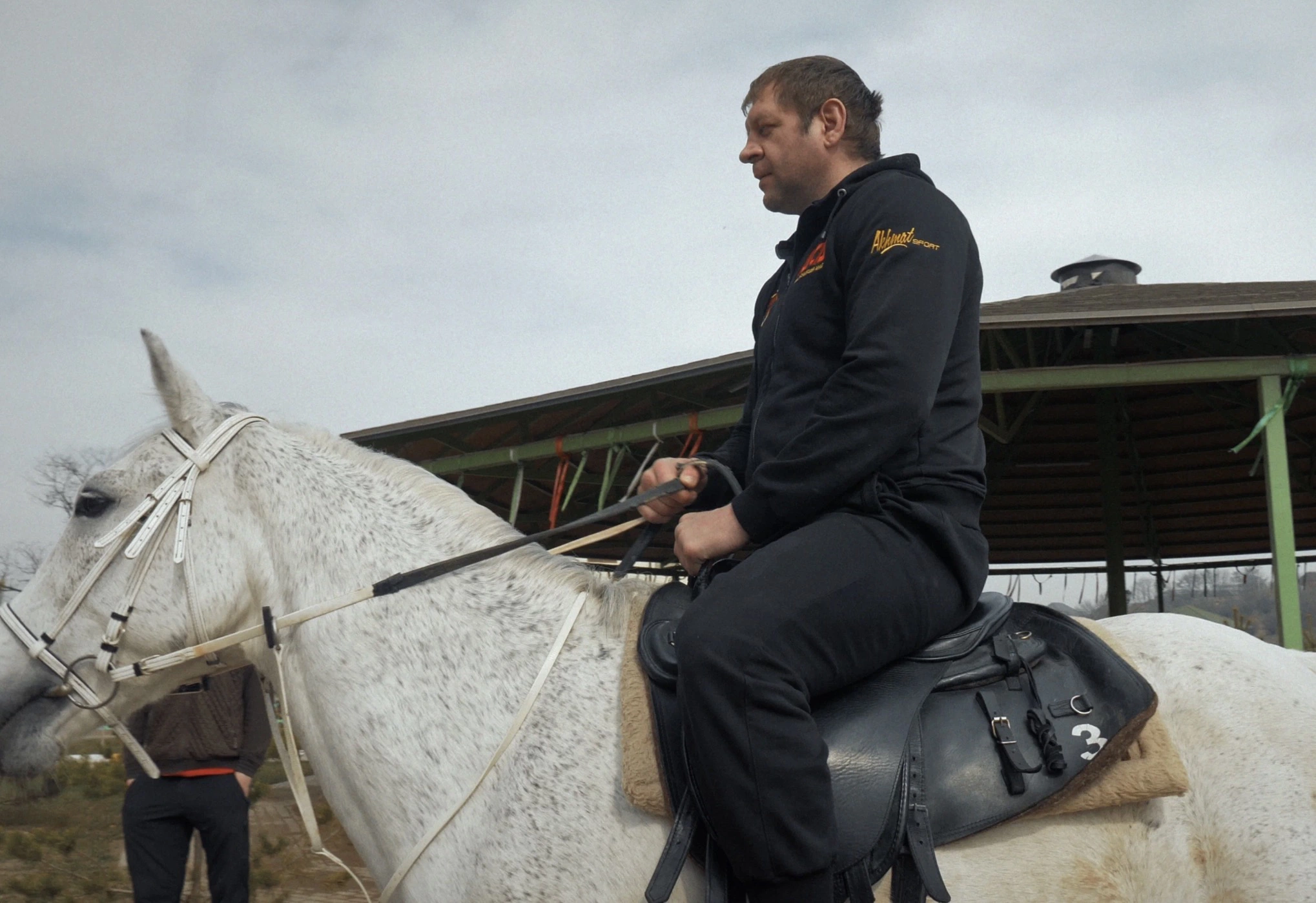 Кадр из документального фильма «Емельяненко»